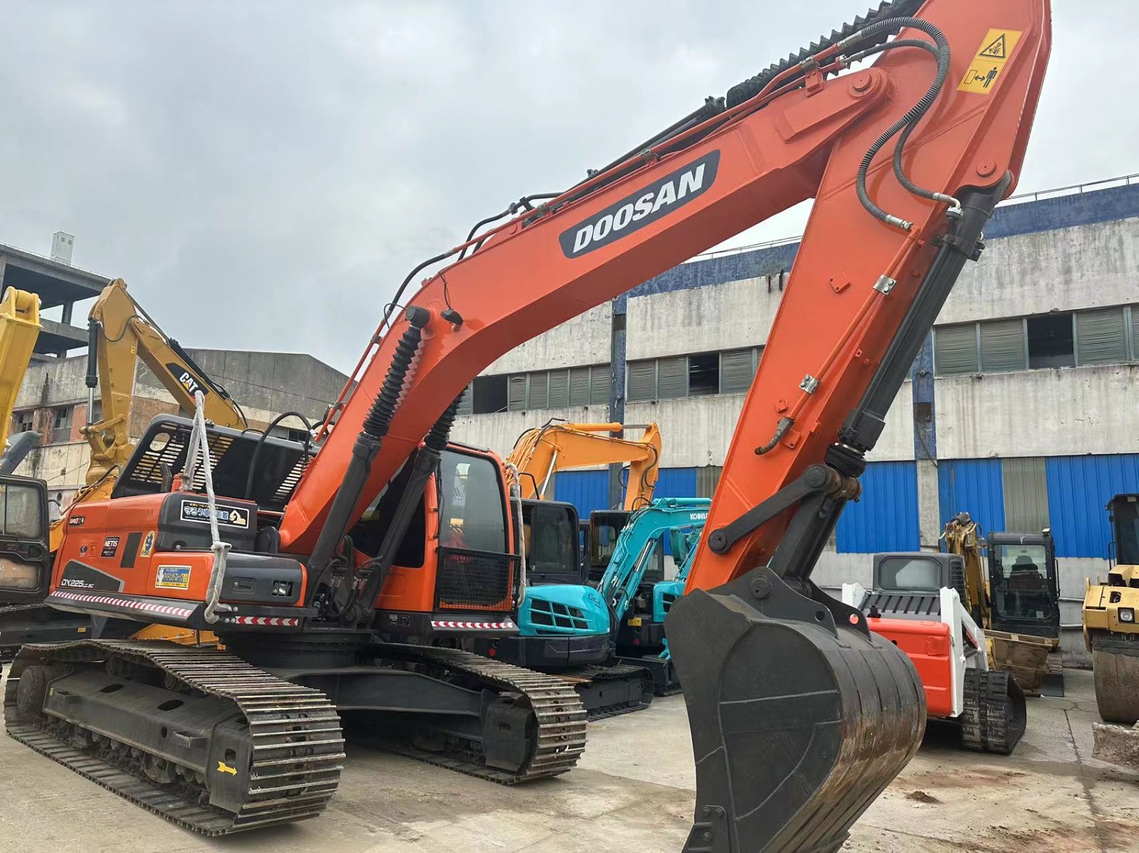 DOOSAN DX225-9C Excavator – Year: 2021